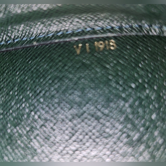 2 Pack Louis Vuitton Green Taiga - Picture 7 of 13